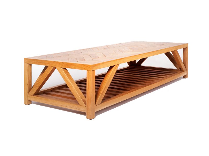 שולחן עץ אלון מלא משלב לוחות עץ בצורת פישבון